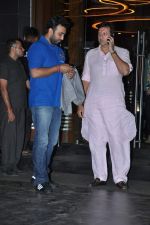 Raj Kundra snapped in Khar, Mumbai on 21st Aug 2013 (18).JPG